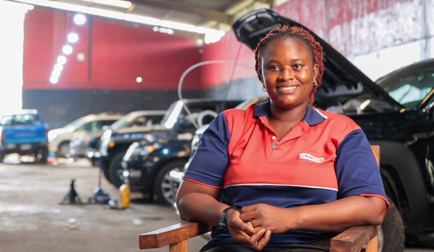 Meet Nigerian woman who diagnoses cars on radio, repairs them in the workshop